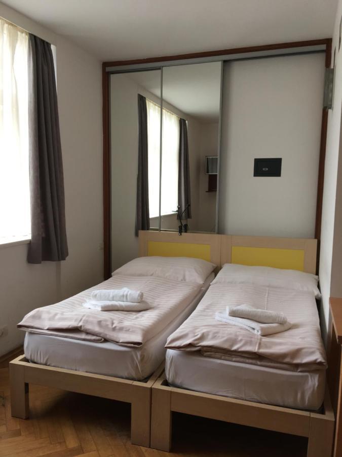 Residence La Familia Prag Dış mekan fotoğraf