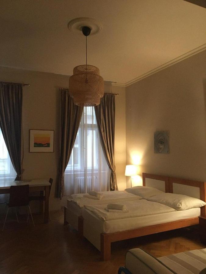 Residence La Familia Prag Dış mekan fotoğraf