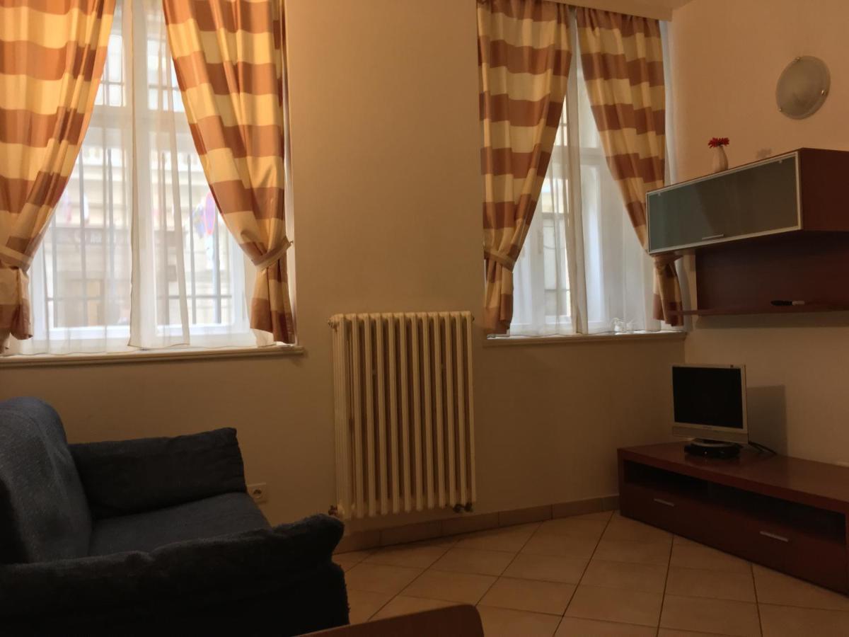 Residence La Familia Prag Dış mekan fotoğraf