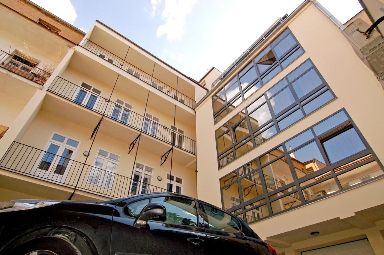 Residence La Familia Prag Dış mekan fotoğraf