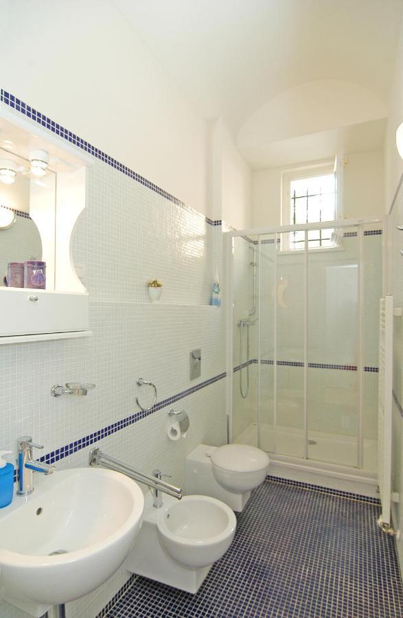 Residence La Familia Prag Dış mekan fotoğraf